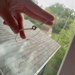 How the PhilU photo projection necklace reveals a personalised image