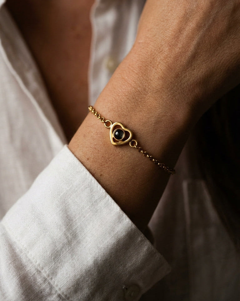 PhilU-Australia-Personalised-Classic-Heart-Photo-Projection-Bracelet-Model-Female