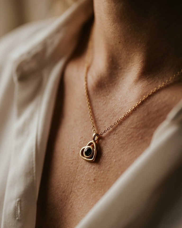 PhilU - Personalised Minimalist Sleek Heart Photo Projection Necklace - Premium E-Coating Cooper / Gold